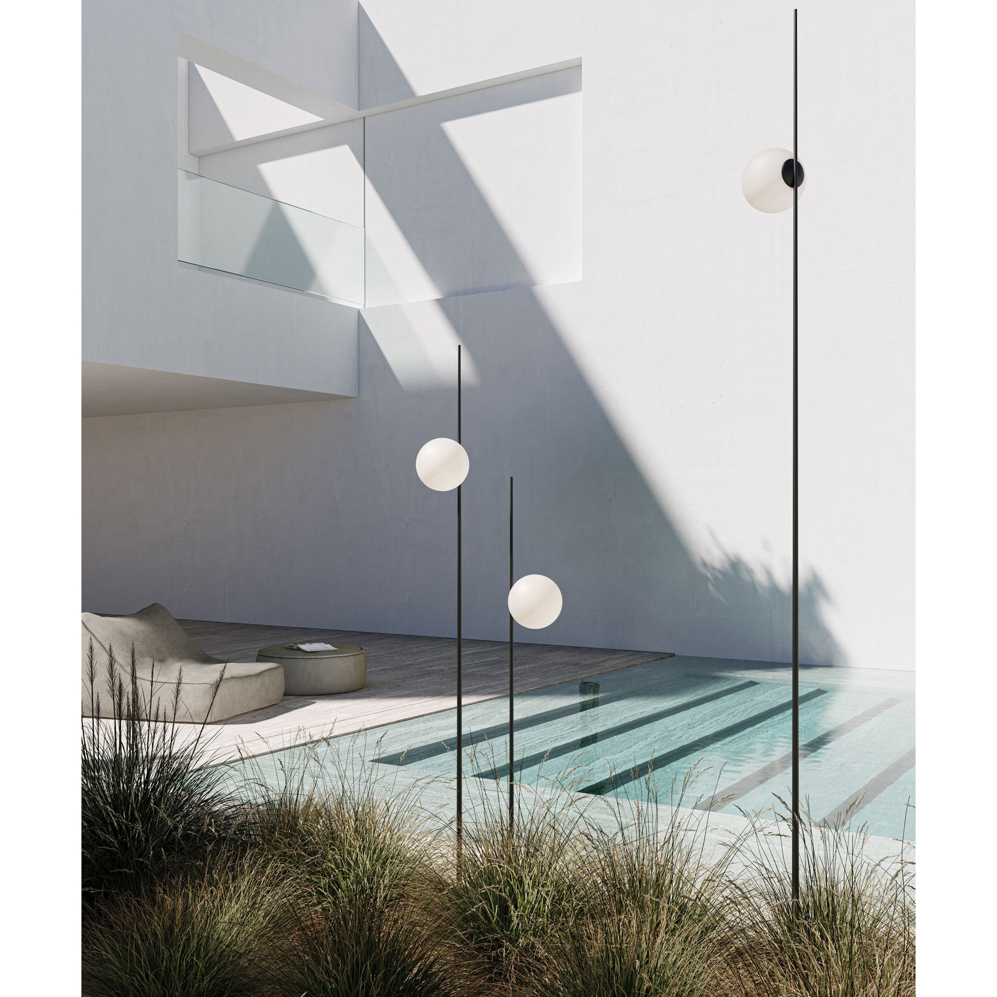 Atmosphere Outdoor Floor Lamp 1