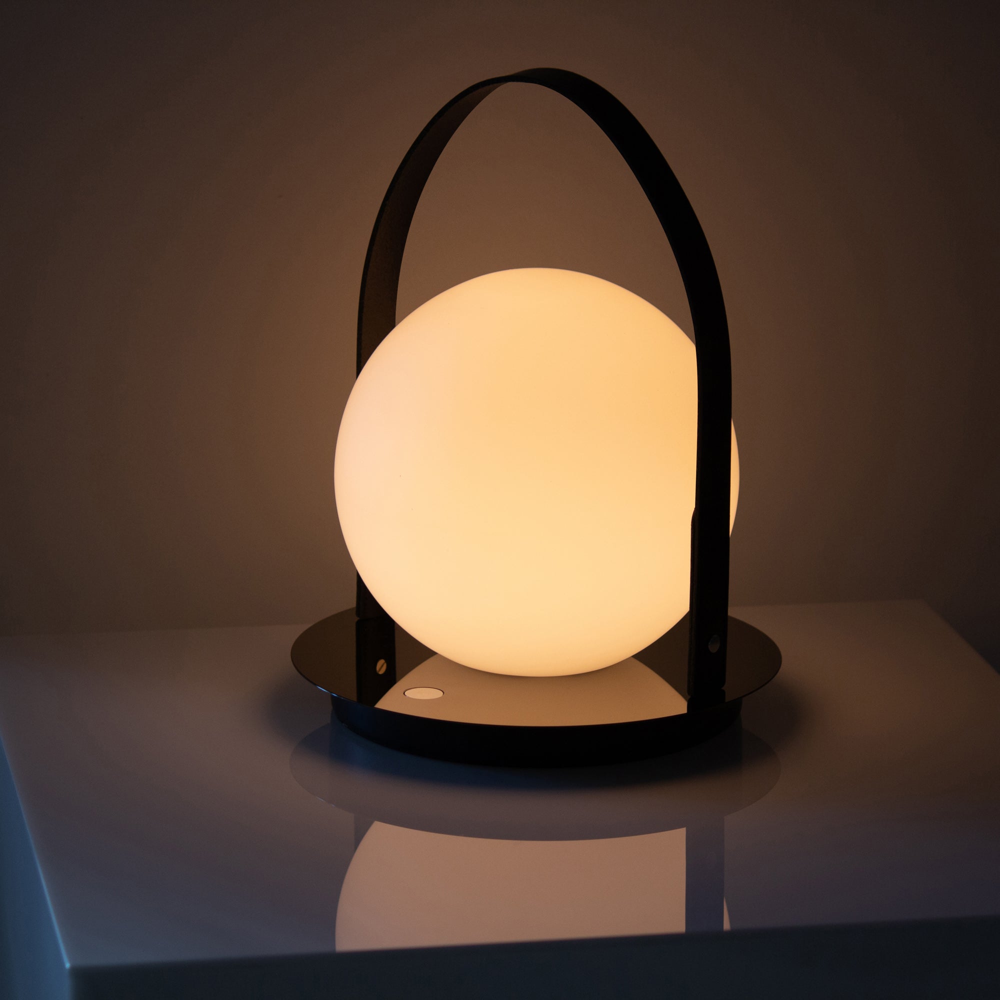 Bola Lantern Table Lamp