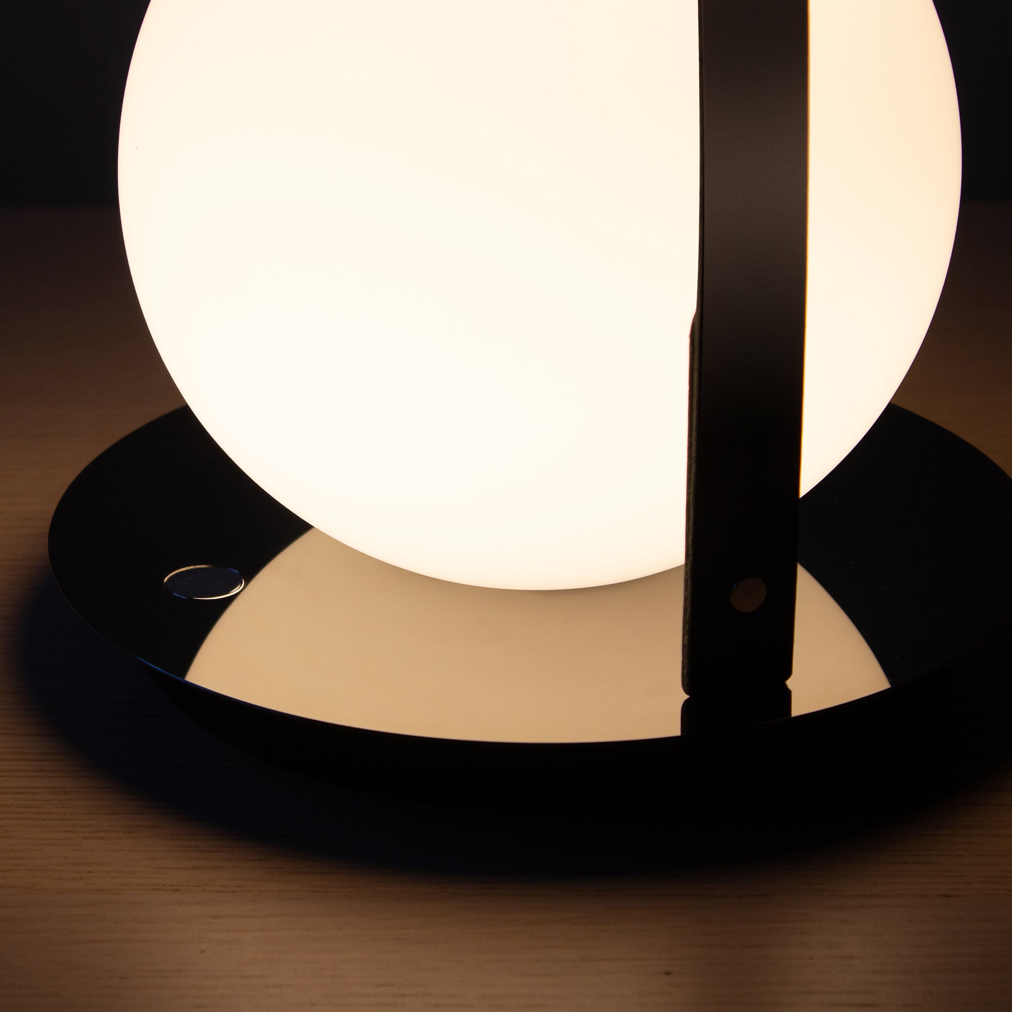 Bola Lantern Table Lamp