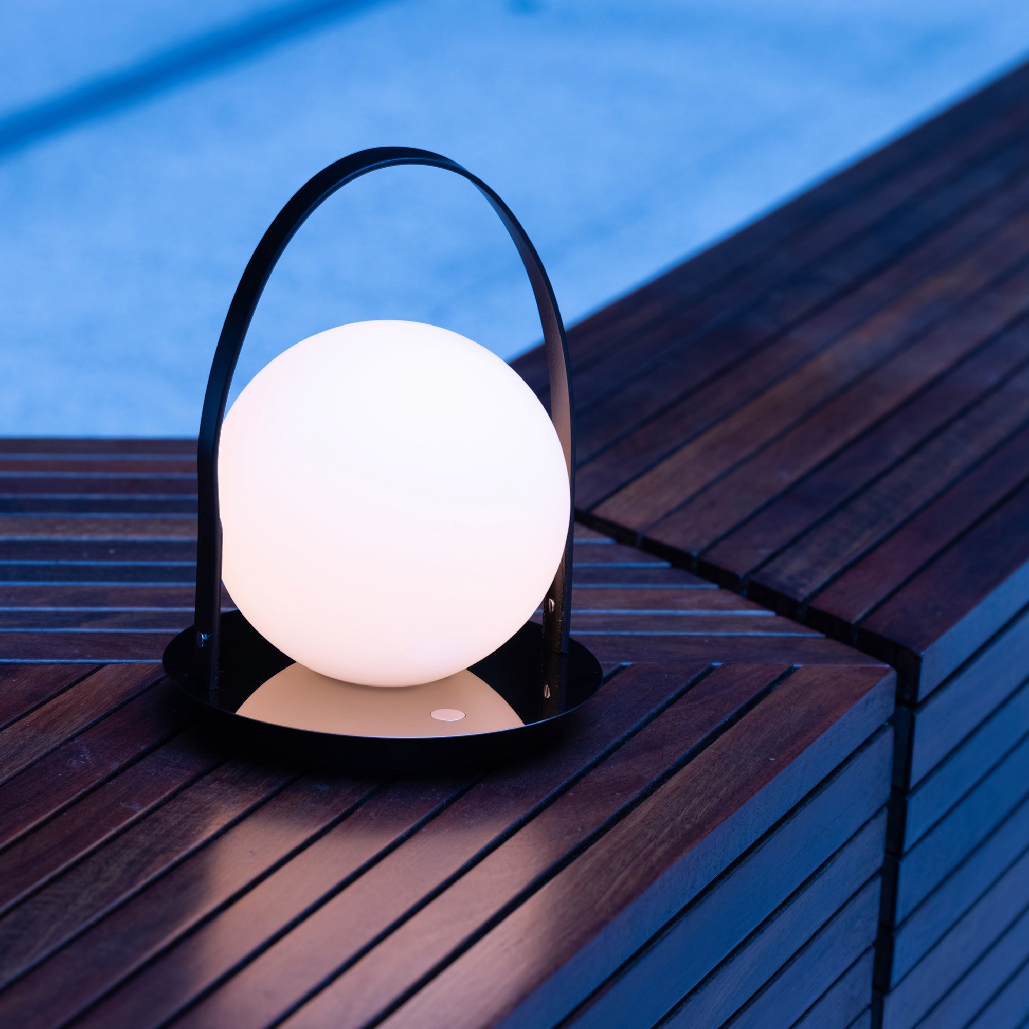 Bola Lantern Table Lamp